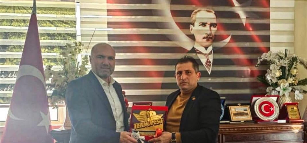 Ardahan İl Özel İdaresi Genel Sekreteri Murat Bilal Emin, TEKNOFEST 2025’te Tarım Teknolojileri alanında Türkiye birinciliği elde eden Ardahan İl Tarım ve Orman Müdürlüğümüze tebrik ziyaretinde bulundu.