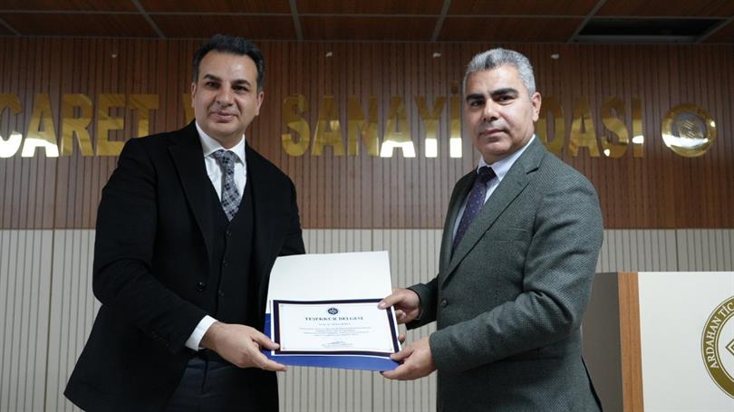 İl Müdürlüğümüz ve Ardahan Üniversitesi Tarım ve Hayvancılık Bilimleri Enstitüsü tarafından “Türkiye’nin Tarım Politikaları” konulu bir söyleşi düzenlendi.