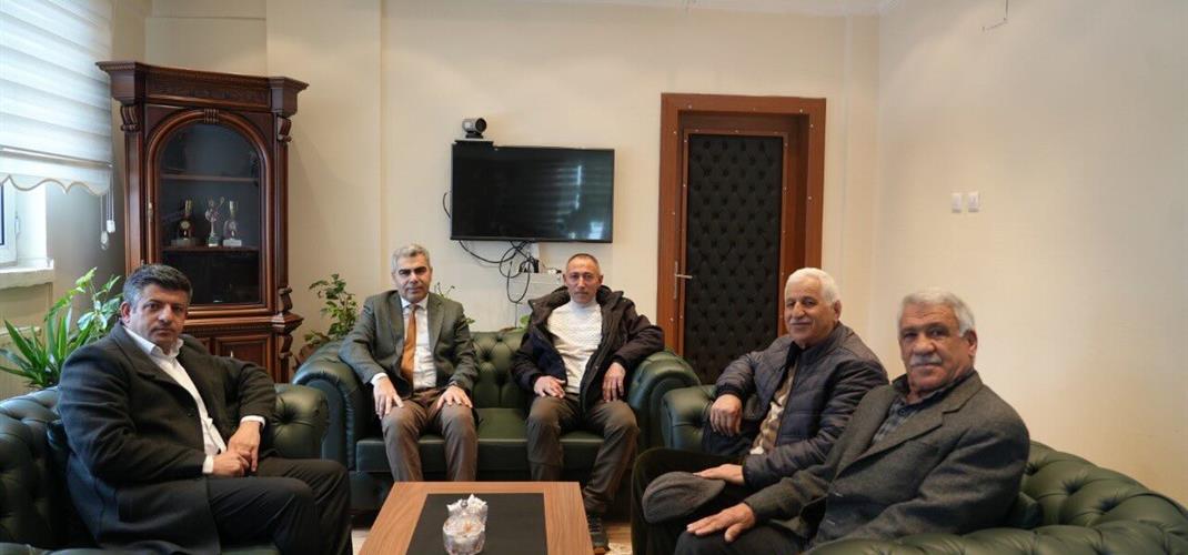 Arıcılar Birliği Başkanı Sayın İlhan Evliyaoğlu ve Yönetim Kurulu Üyeleri, İl Müdürümüz Sayın Harun Akıllı’yı makamında ziyaret etti.