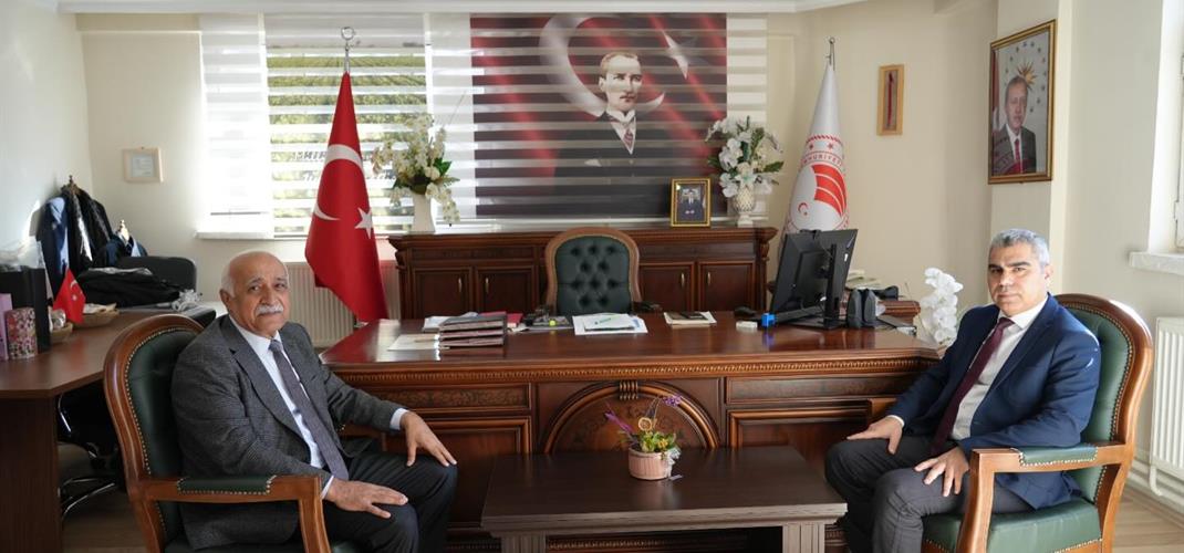 Çıldır Belediye Başkanı Kemal Yakup Azizoğlu’ndan İl Müdürümüze Ziyaret