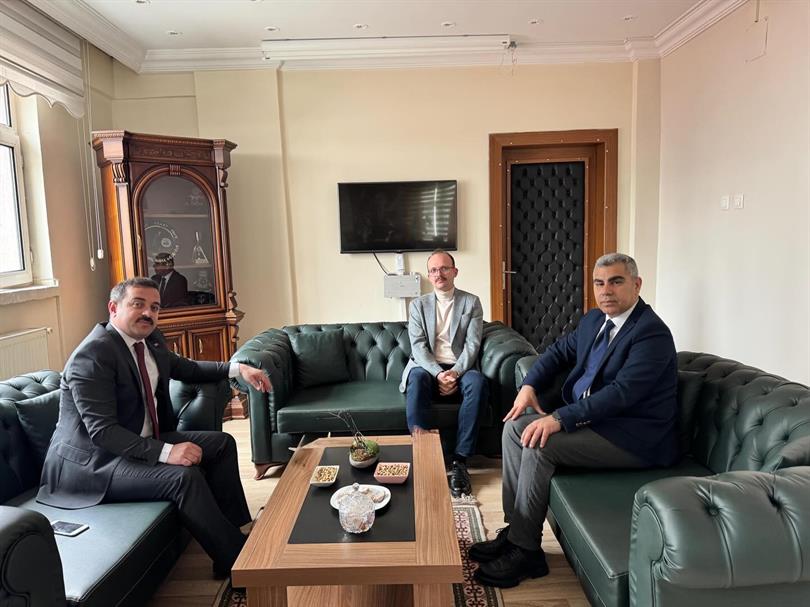 Vali Yardımcımız Sayın Semih Cembekli, İl Müdürümüz Sayın Harun Akıllı’yı makamında ziyaret etti.